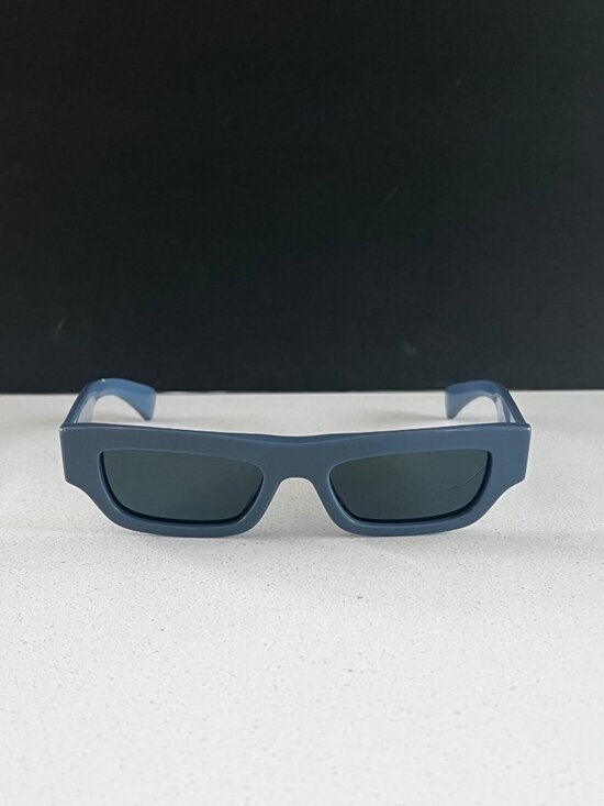 GUCCI GG1839S 003 rectangular blue frame sunglasses main image 6